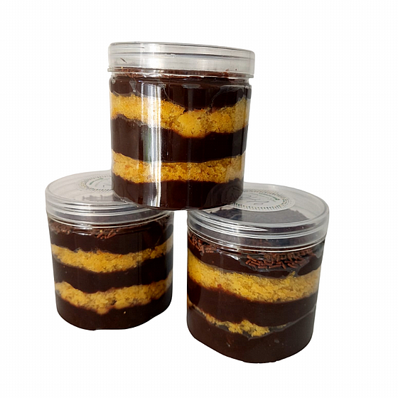 Bolo de pote de cenoura e brigadeiro - ���� ����� ��� �� ��������� 