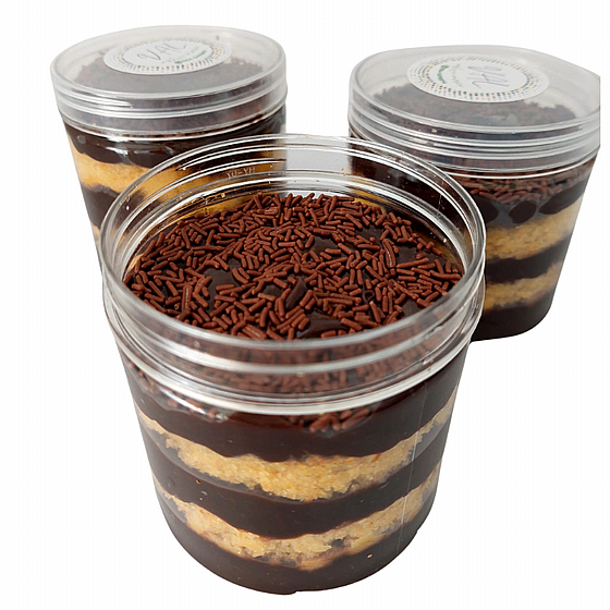 Bolo de pote de cenoura e brigadeiro - ���� ����� ��� �� ��������� 