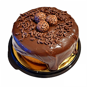 Bolo de cenoura com brigadeiro -   